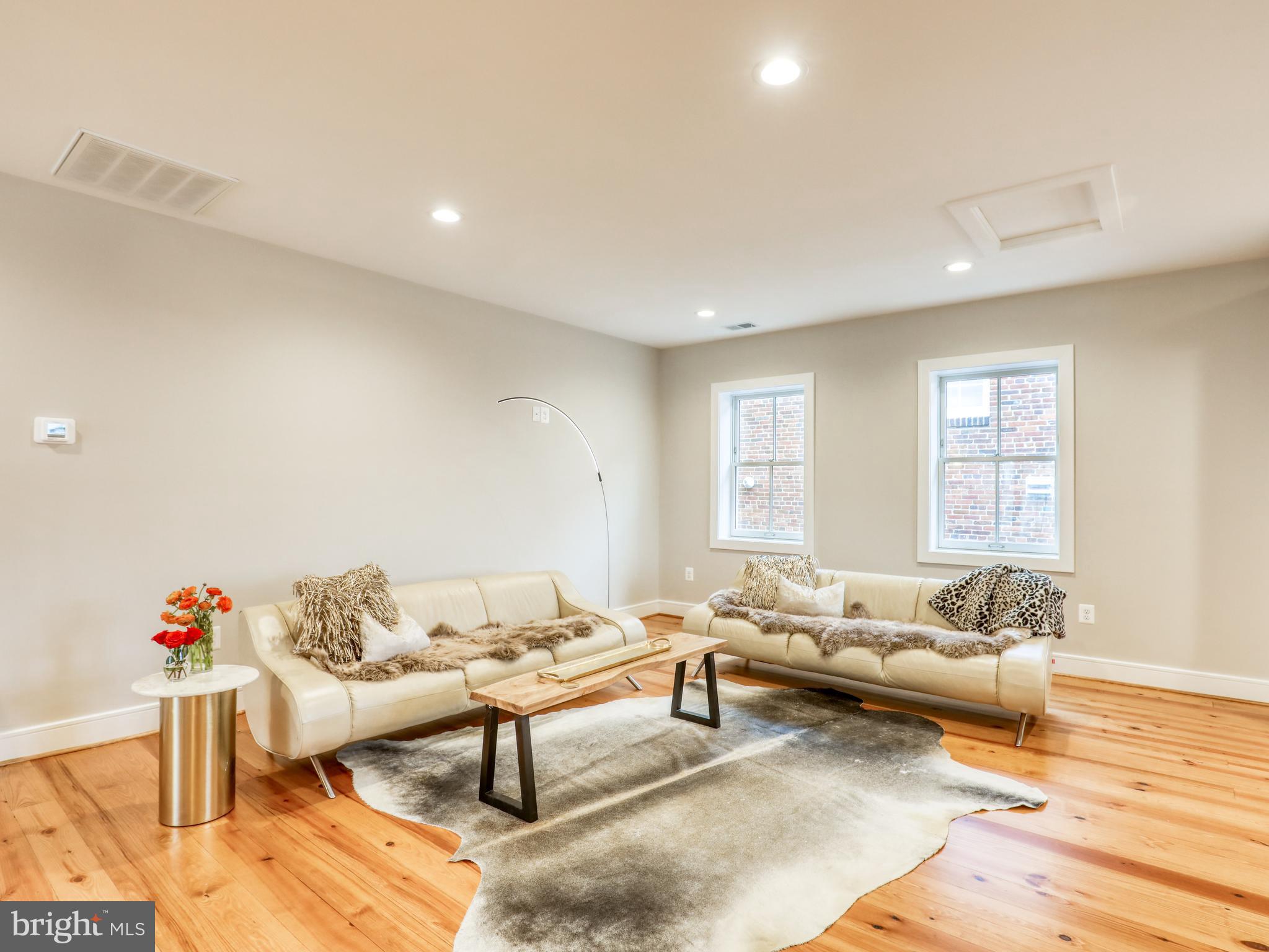 WINCHESTER CITY - Residential