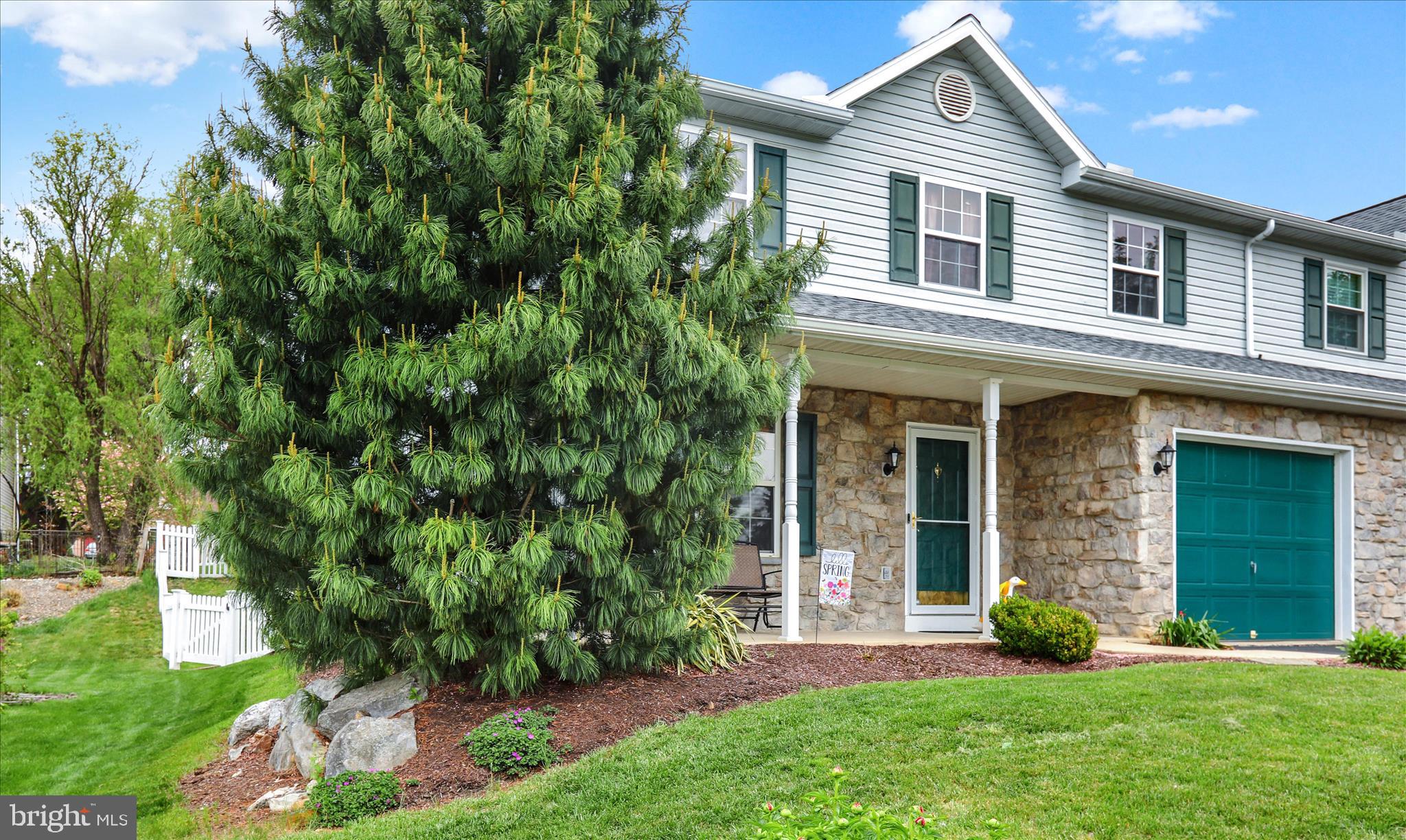 WHITFORD HILL - Residential