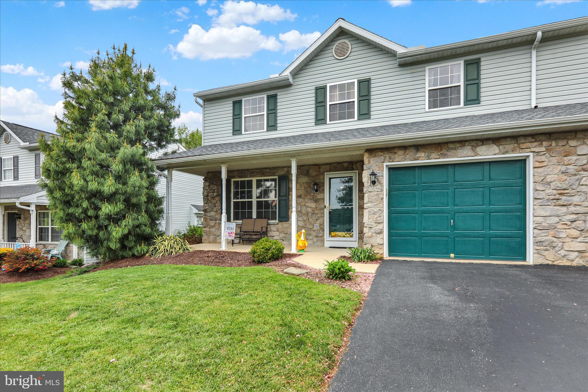 WHITFORD HILL - Residential