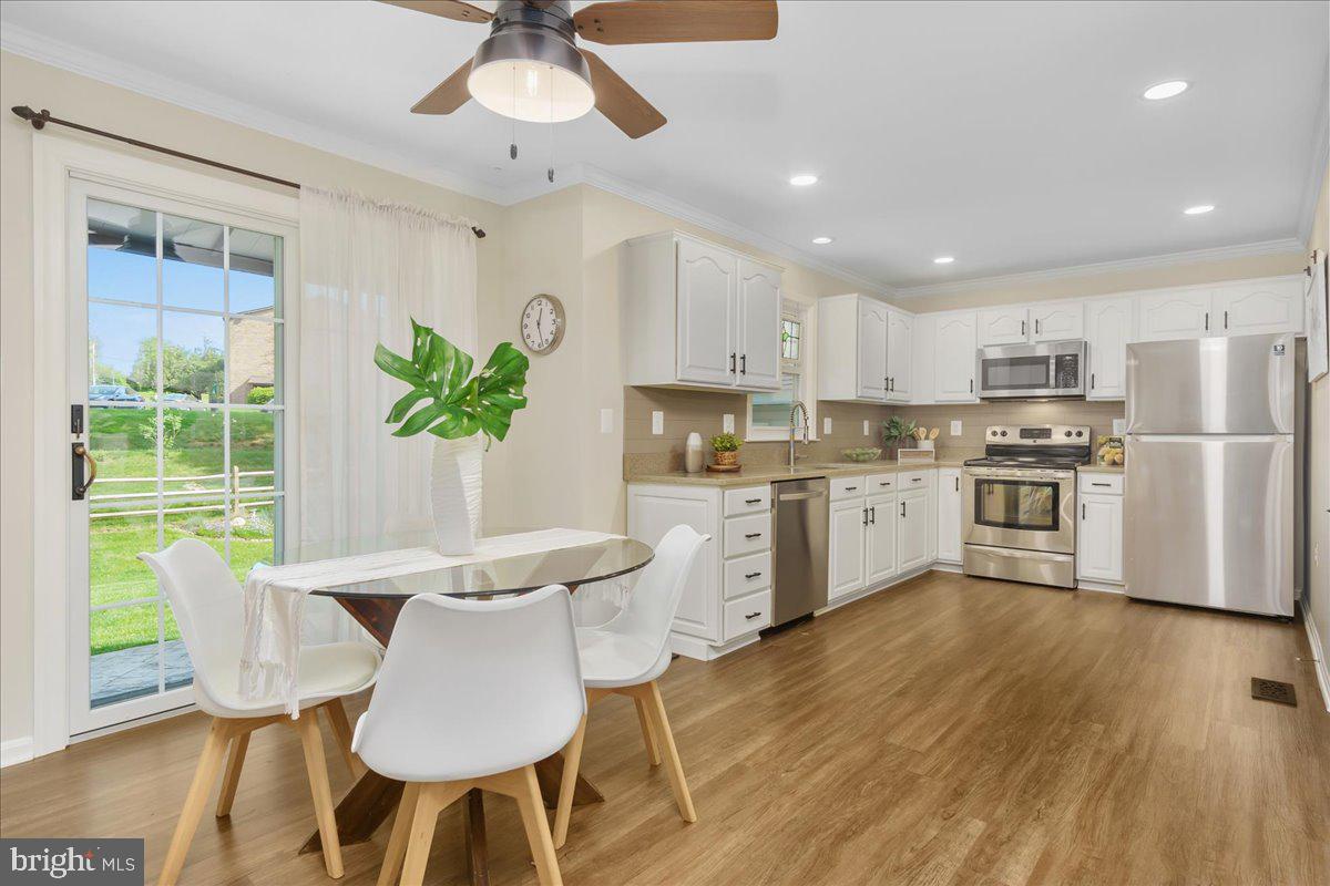 WALNUT POND - Residential