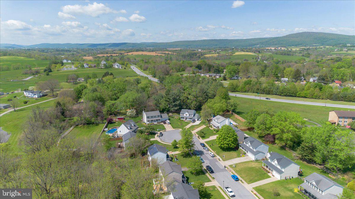 WALNUT POND - Residential