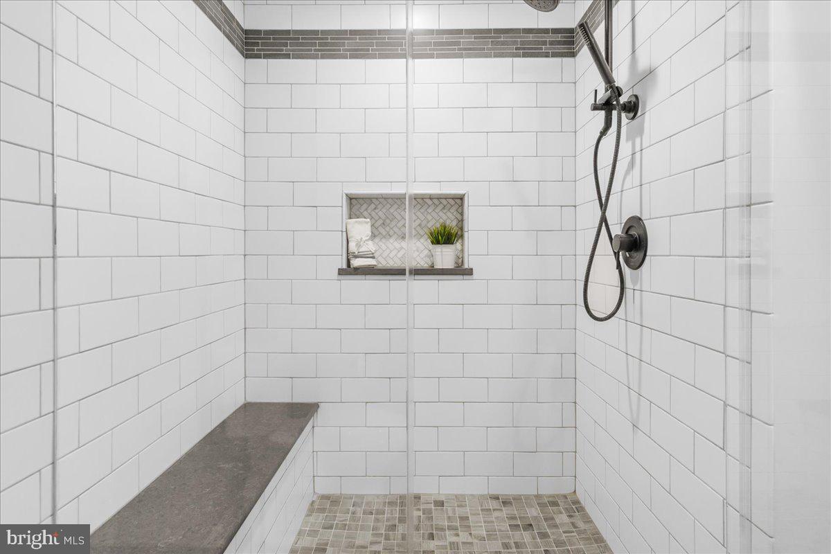 WALNUT POND - Residential