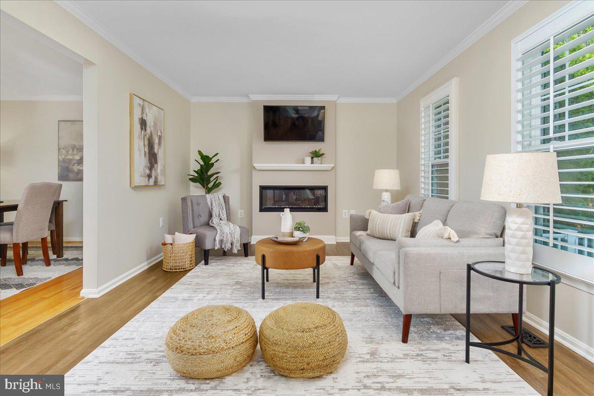 WALNUT POND - Residential