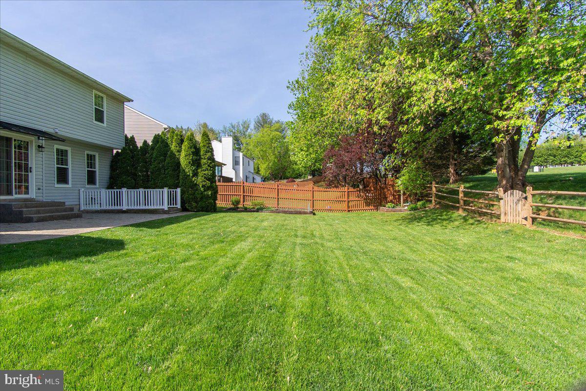 WALNUT POND - Residential