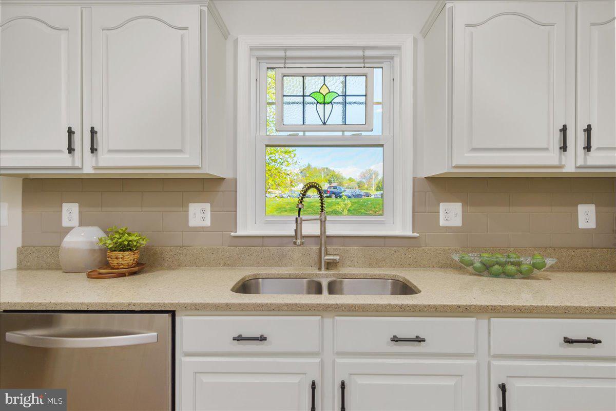 WALNUT POND - Residential