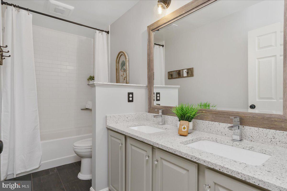 WALNUT POND - Residential