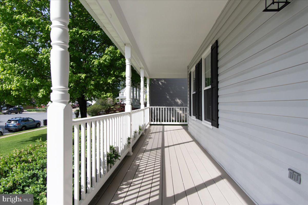 WALNUT POND - Residential