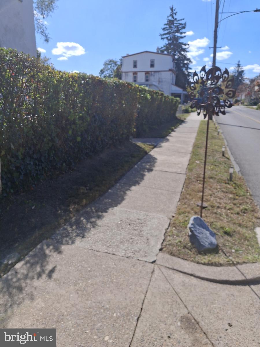 434 W MOUNT PLEASANT AVENUE