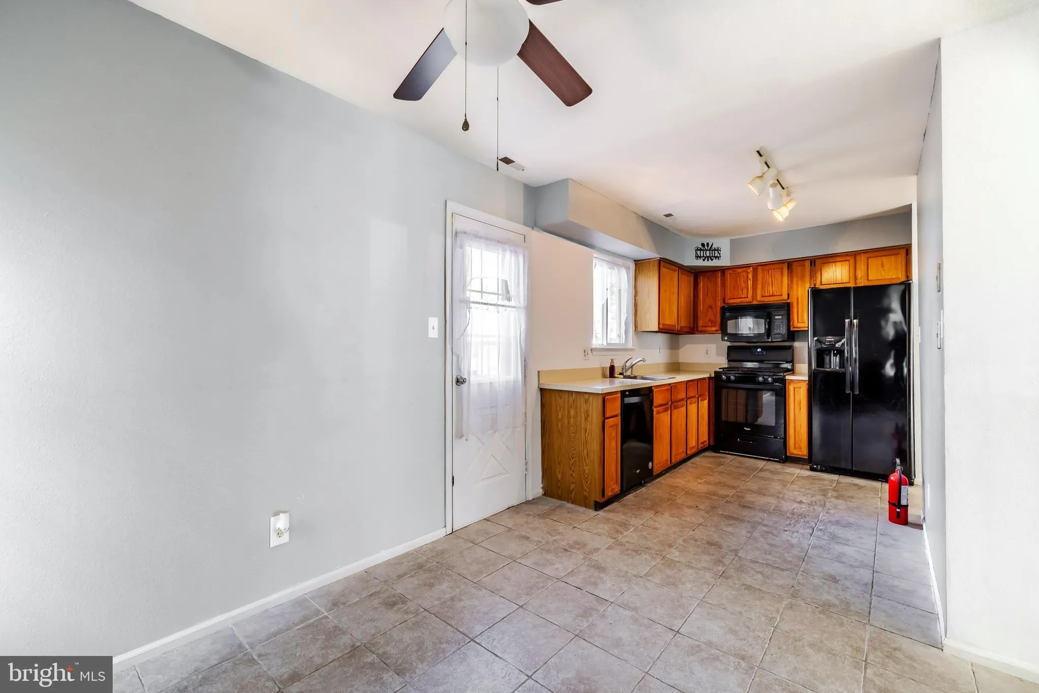 Mantua, New Jersey 08051, United States, 3 Bedrooms Bedrooms, ,3 BathroomsBathrooms,Residential,Pending,28345