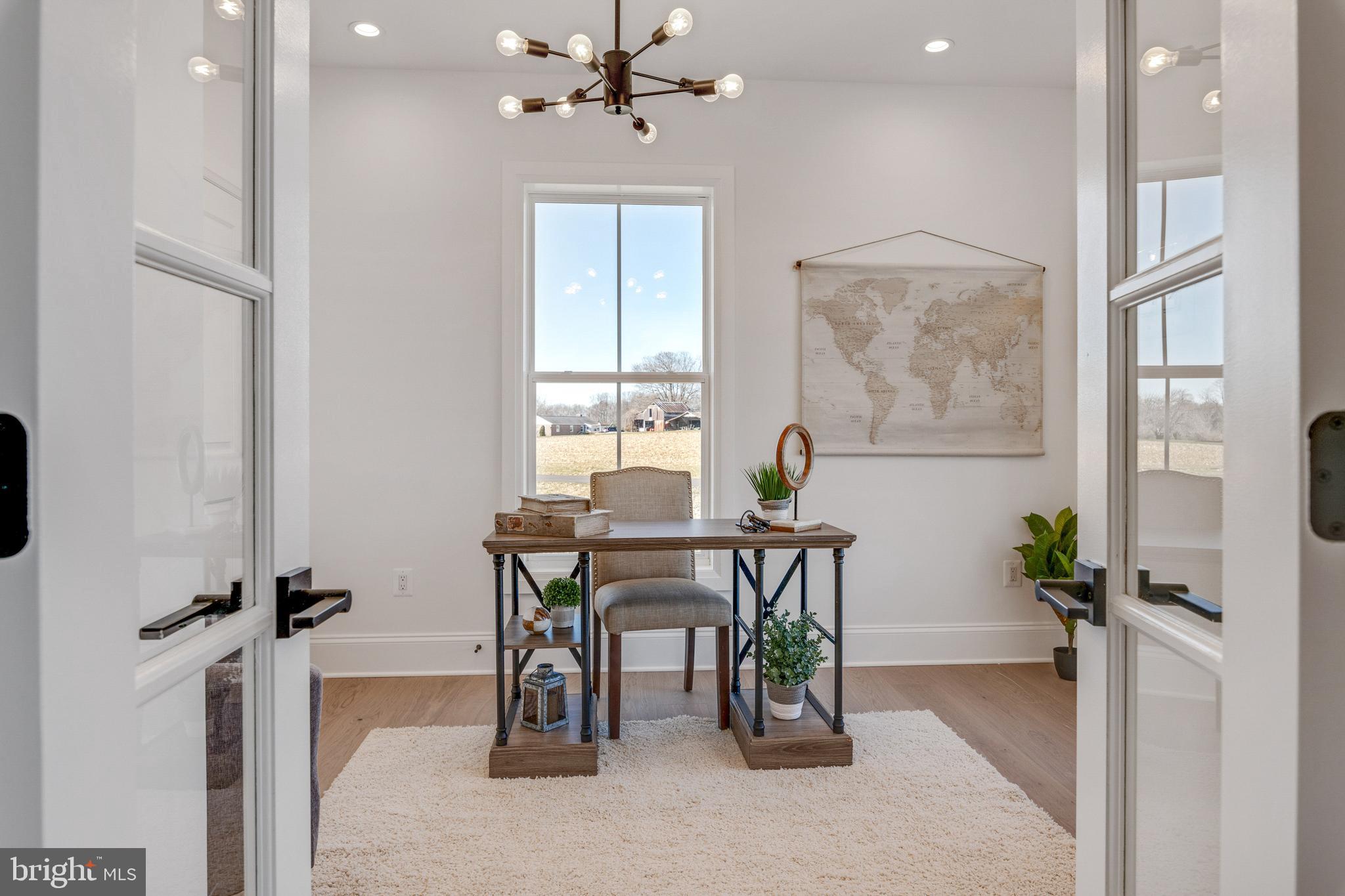 ALISON'S RIDGE - Land