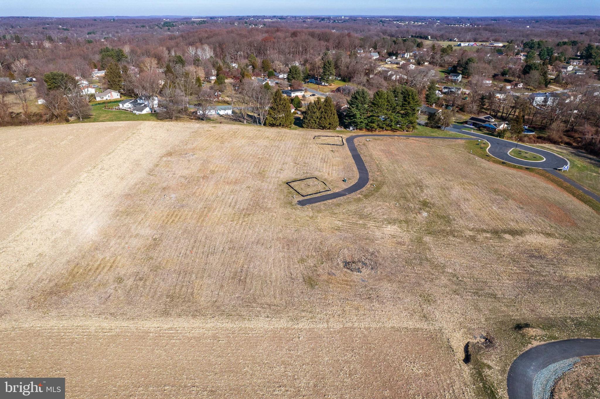 ALISON'S RIDGE - Land