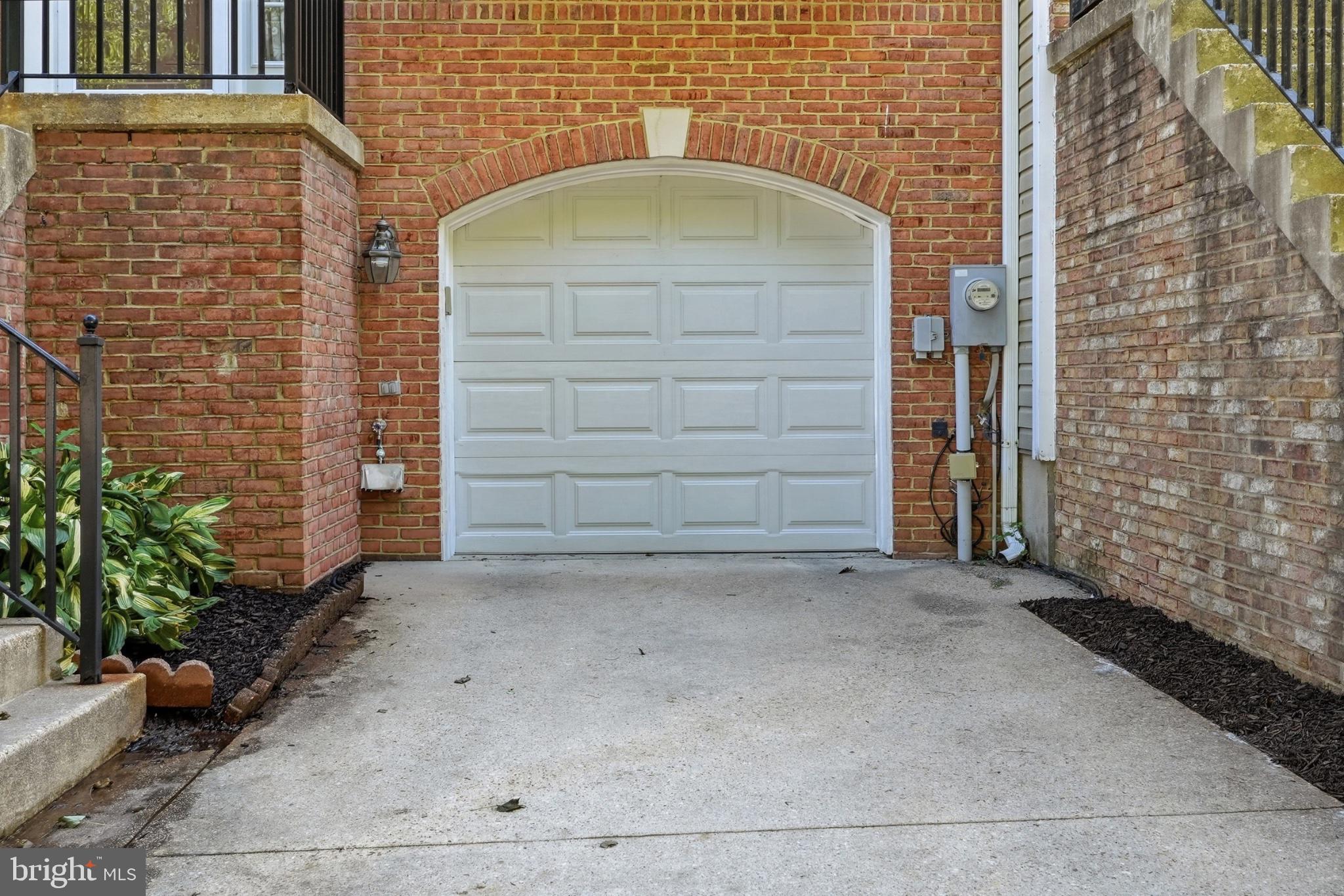 917 POSTWICK PLACE