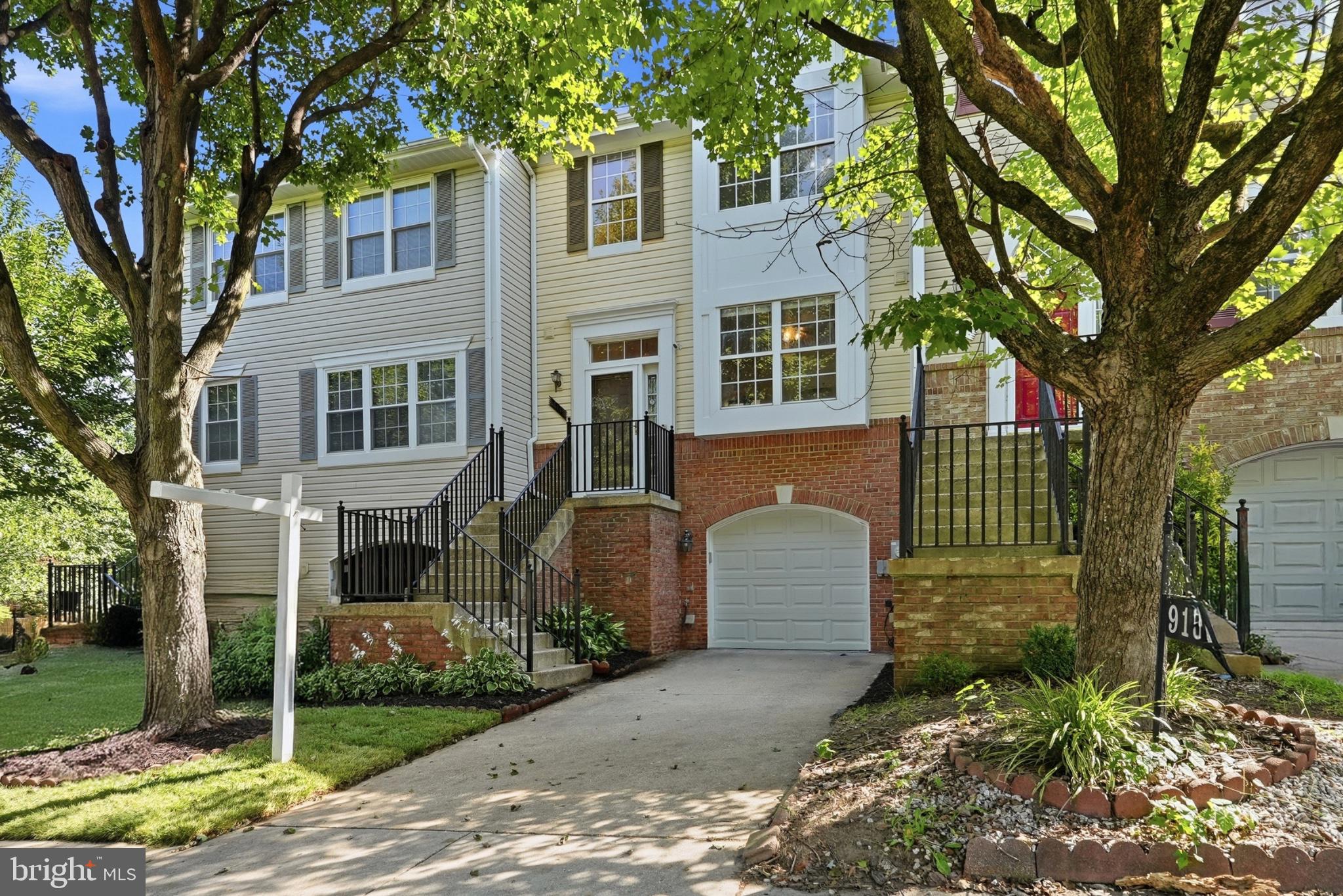 917 POSTWICK PLACE