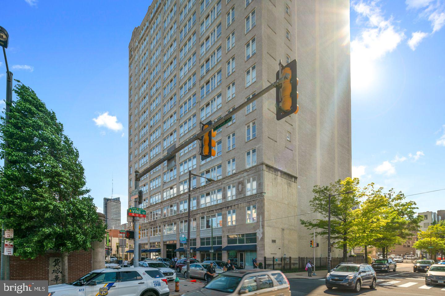 1100 VINE STREET 600