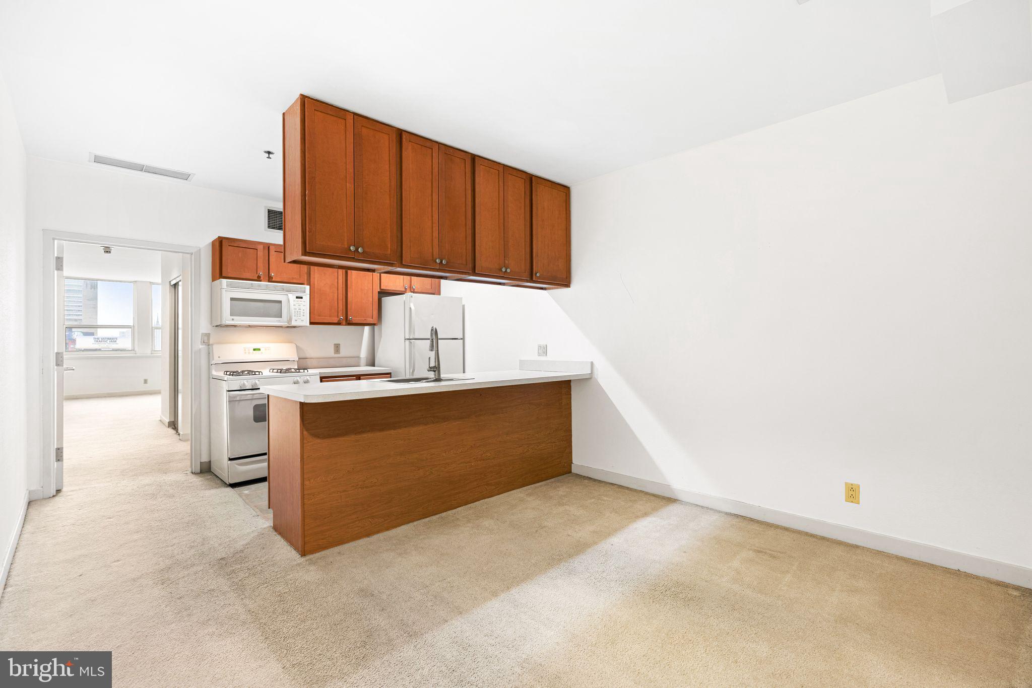 1100 VINE STREET 600