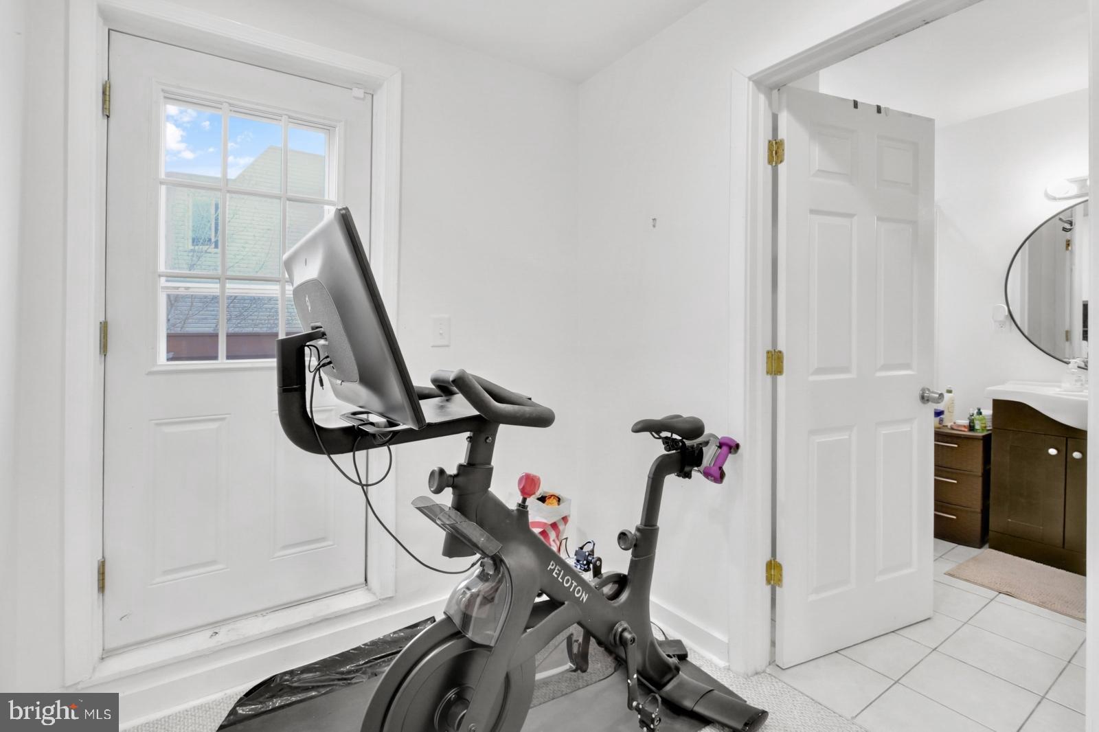 POINT BREEZE - Residential Lease