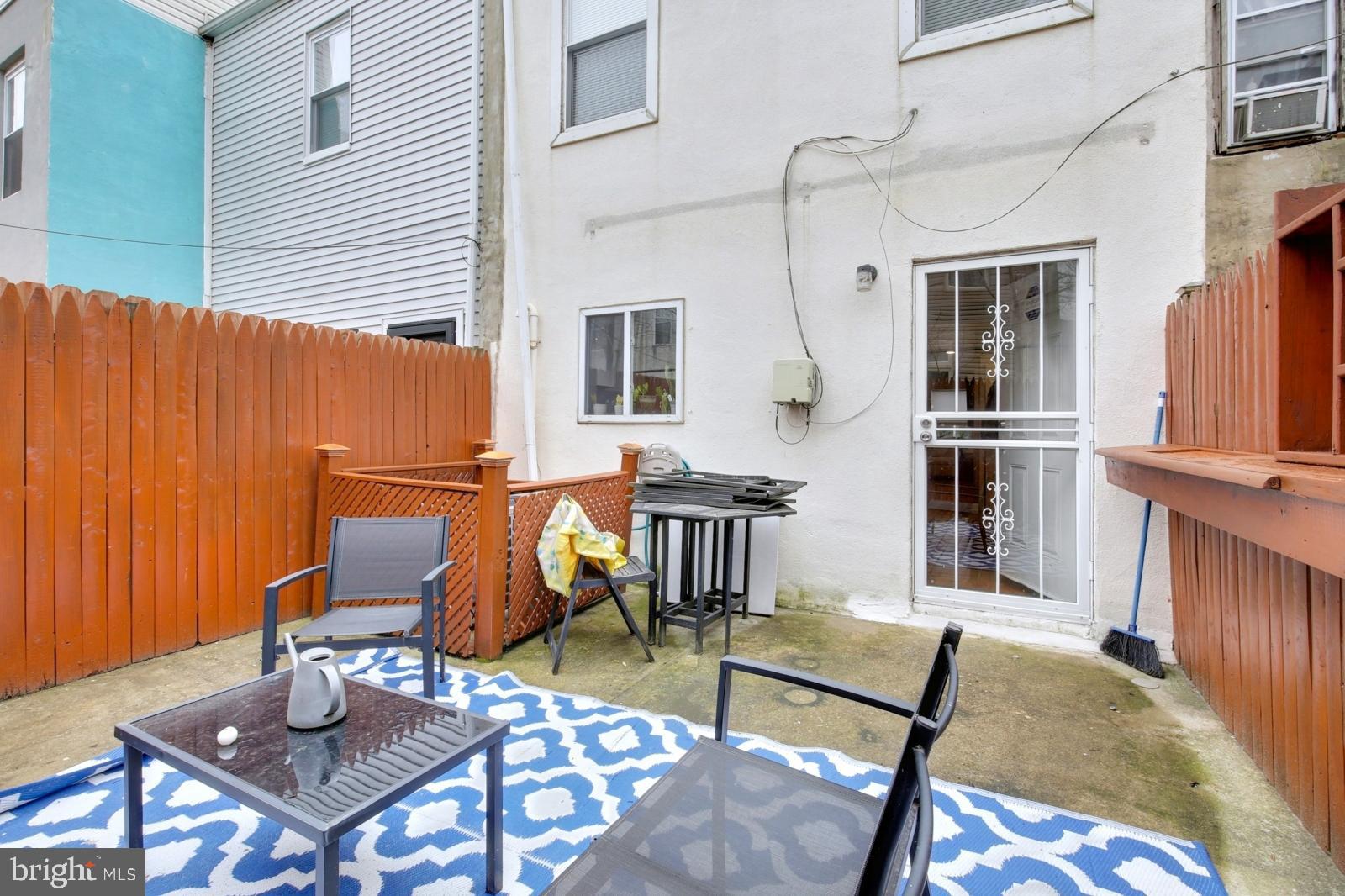 POINT BREEZE - Residential Lease