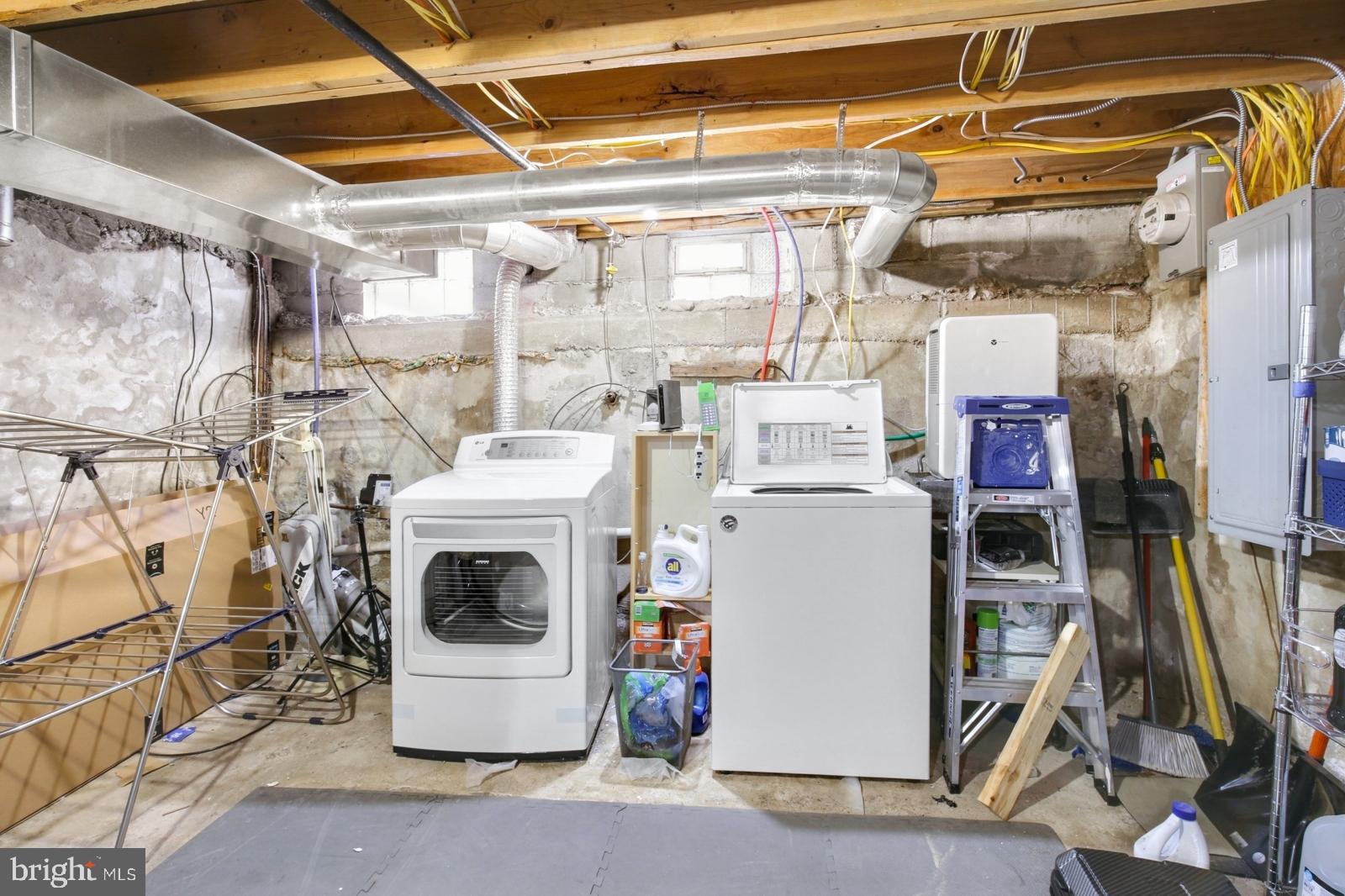 POINT BREEZE - Residential Lease