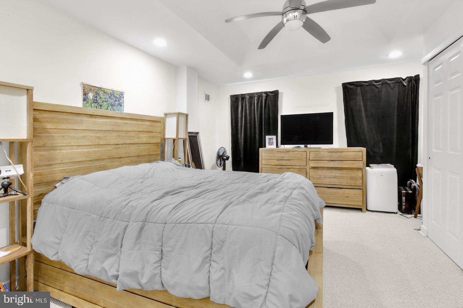 POINT BREEZE - Residential Lease