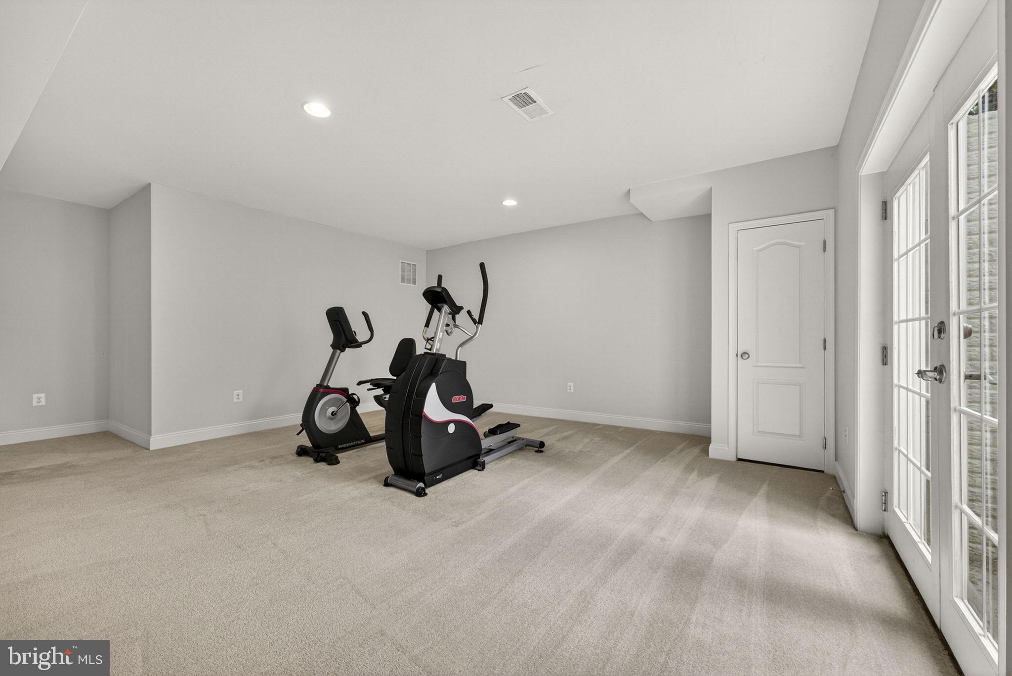 LOUDOUN VALLEY ESTATES 2 - Residential
