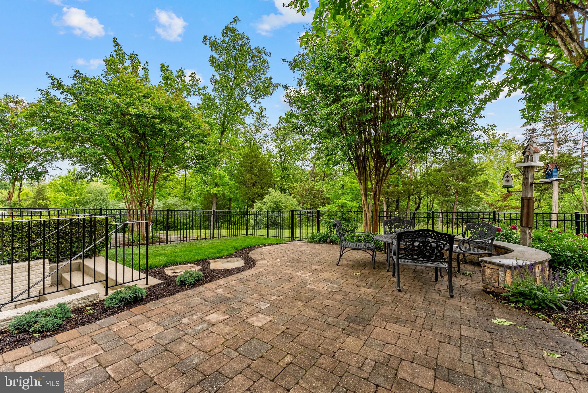 LOUDOUN VALLEY ESTATES 2 - Residential