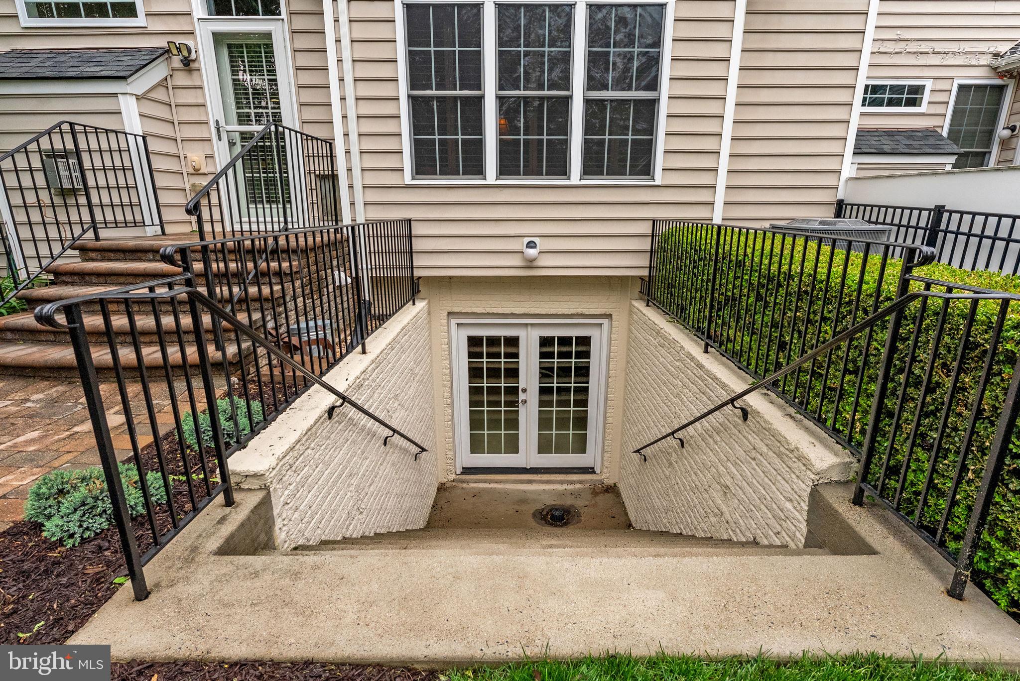 LOUDOUN VALLEY ESTATES 2 - Residential