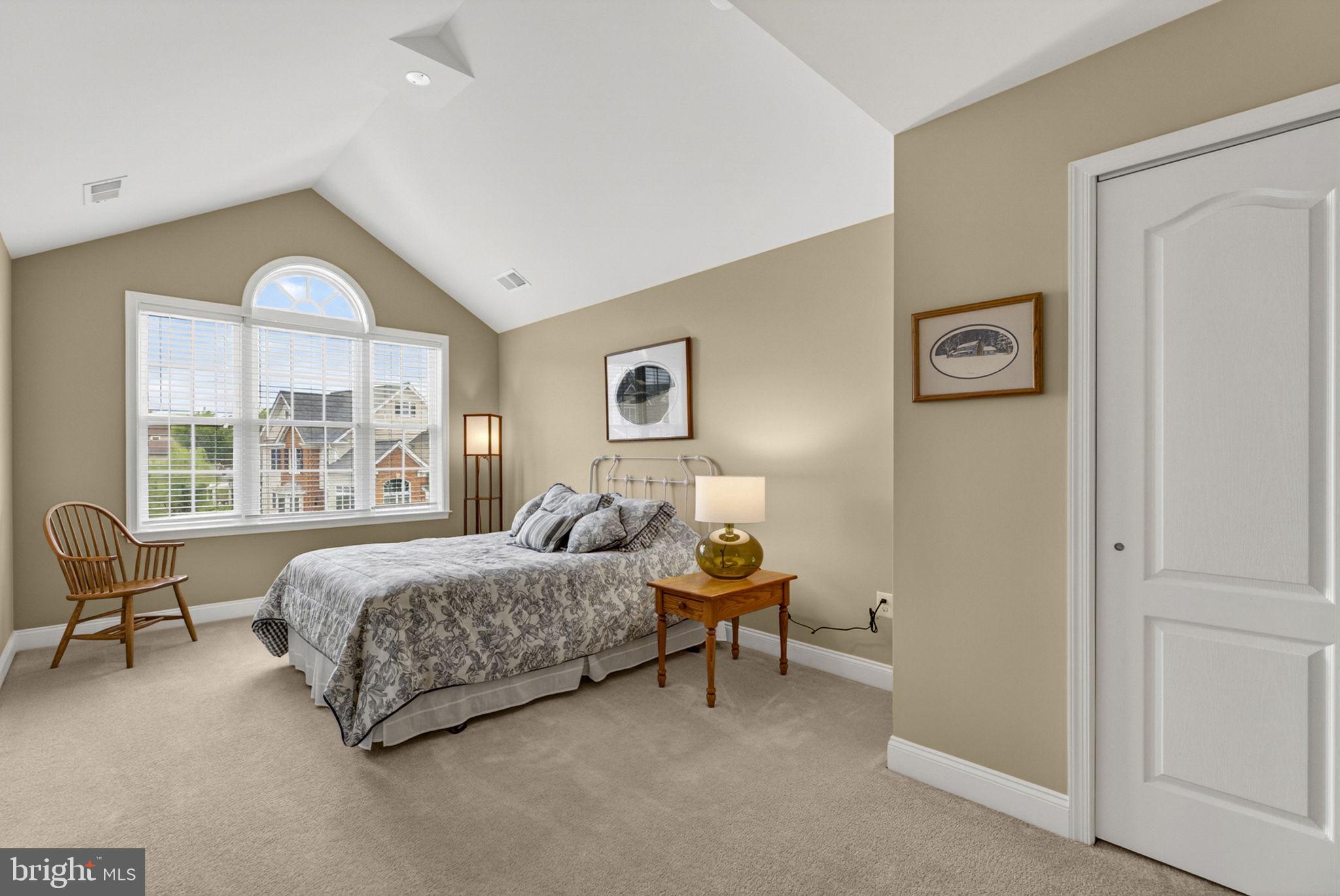 LOUDOUN VALLEY ESTATES 2 - Residential