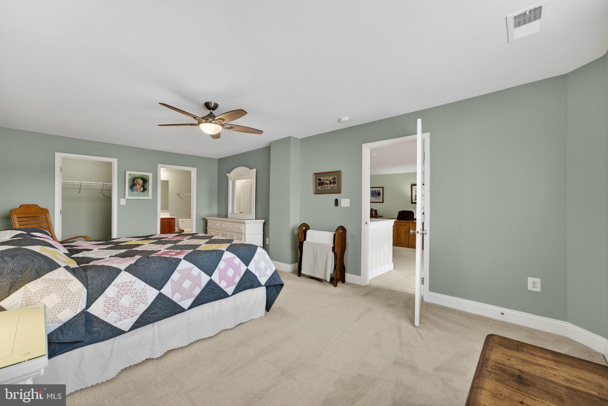 LOUDOUN VALLEY ESTATES 2 - Residential