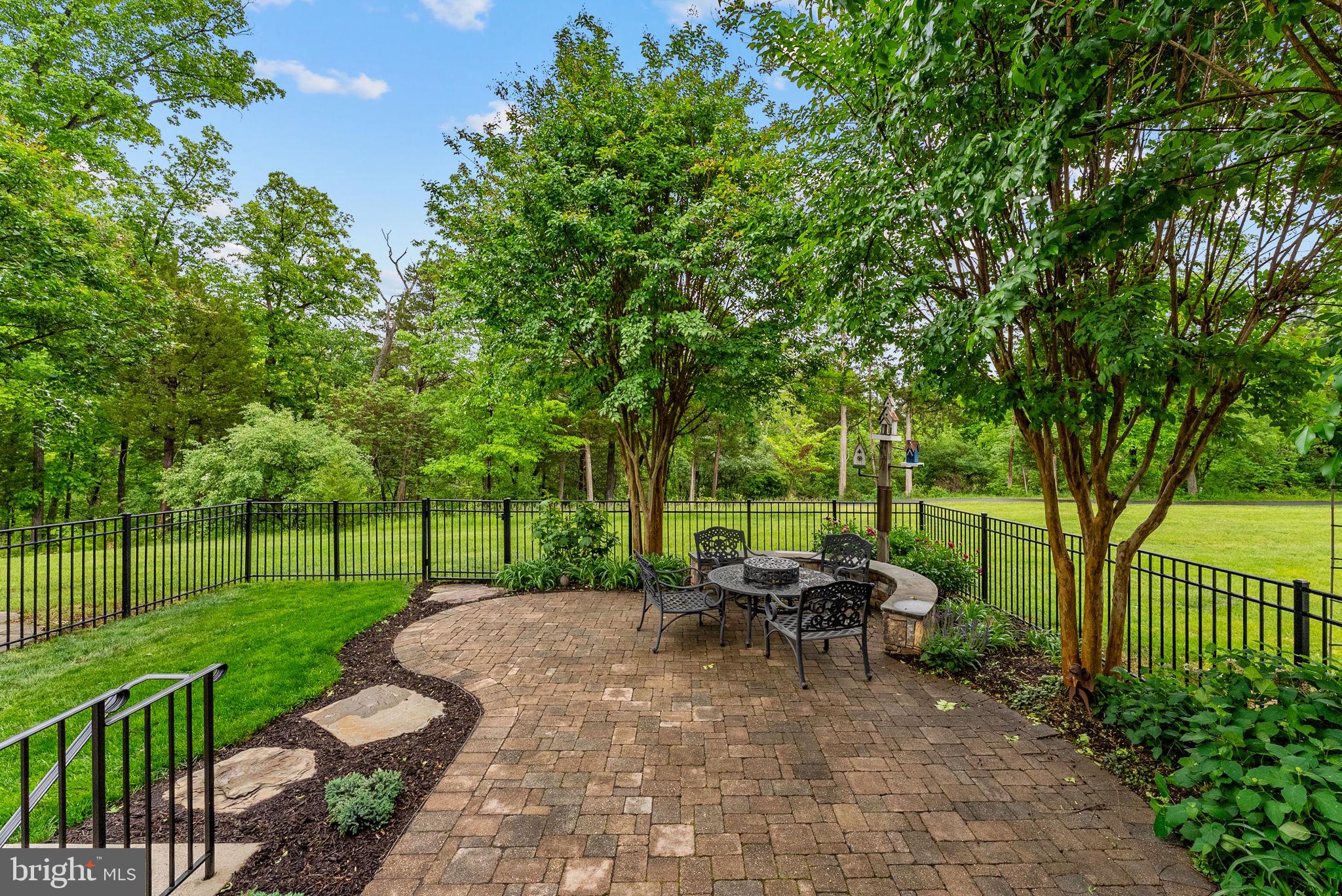 LOUDOUN VALLEY ESTATES 2 - Residential