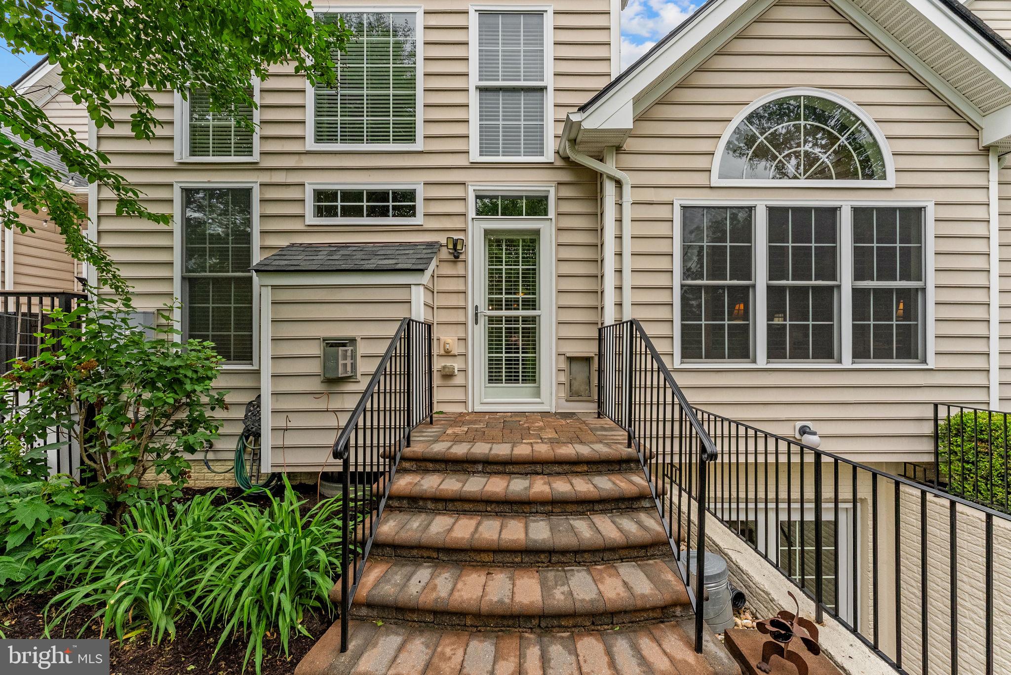 LOUDOUN VALLEY ESTATES 2 - Residential