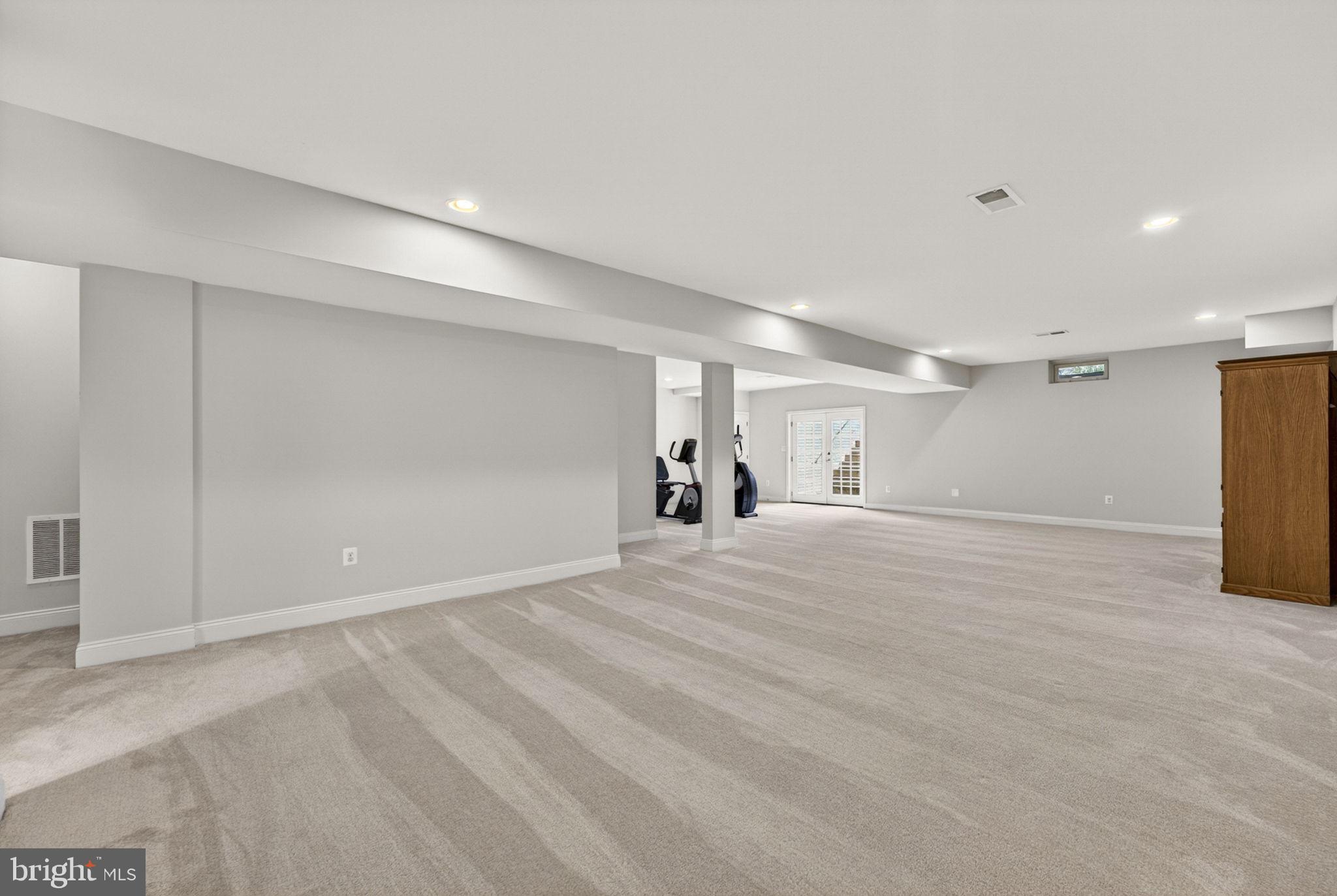 LOUDOUN VALLEY ESTATES 2 - Residential