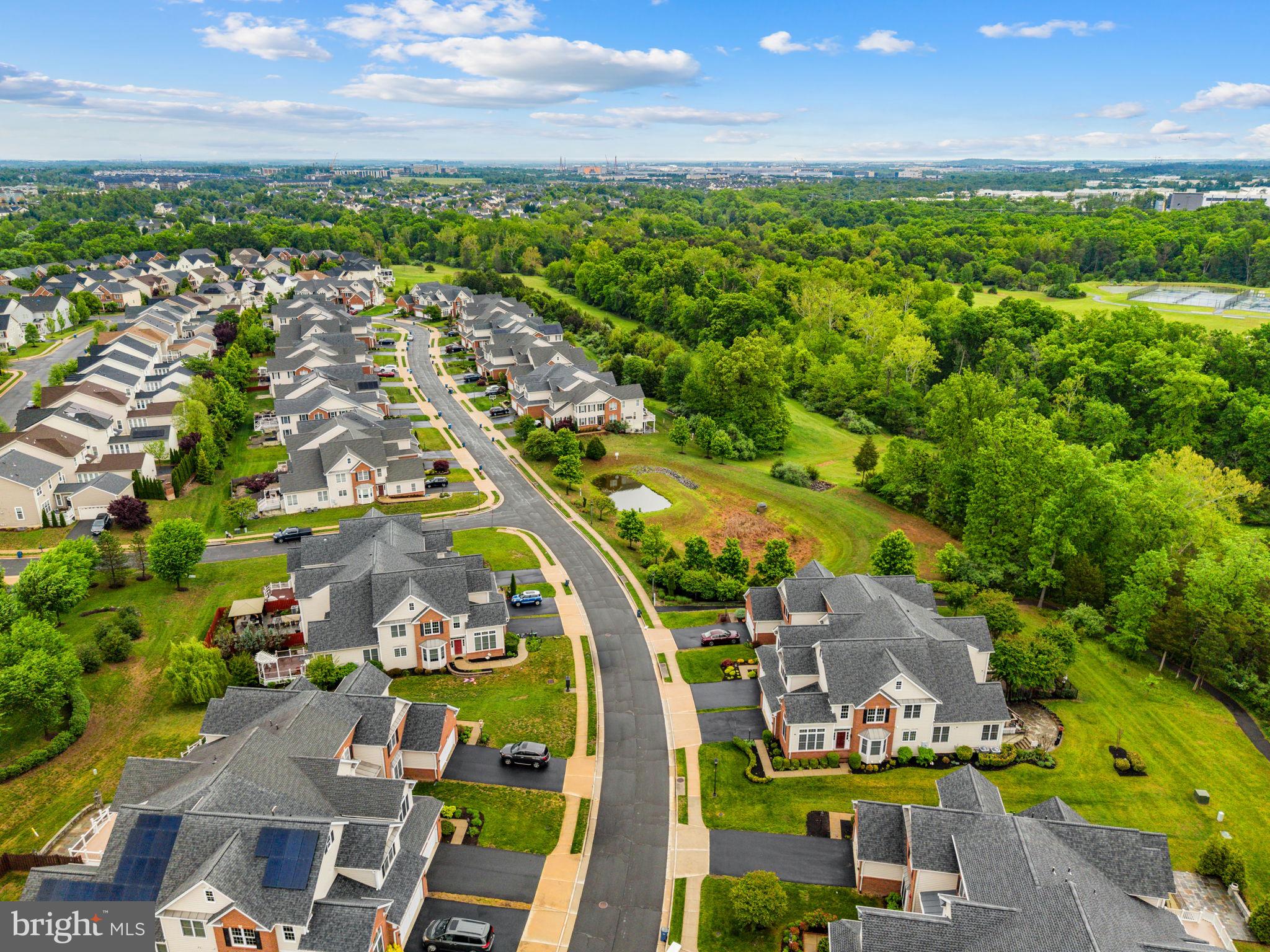 LOUDOUN VALLEY ESTATES 2 - Residential