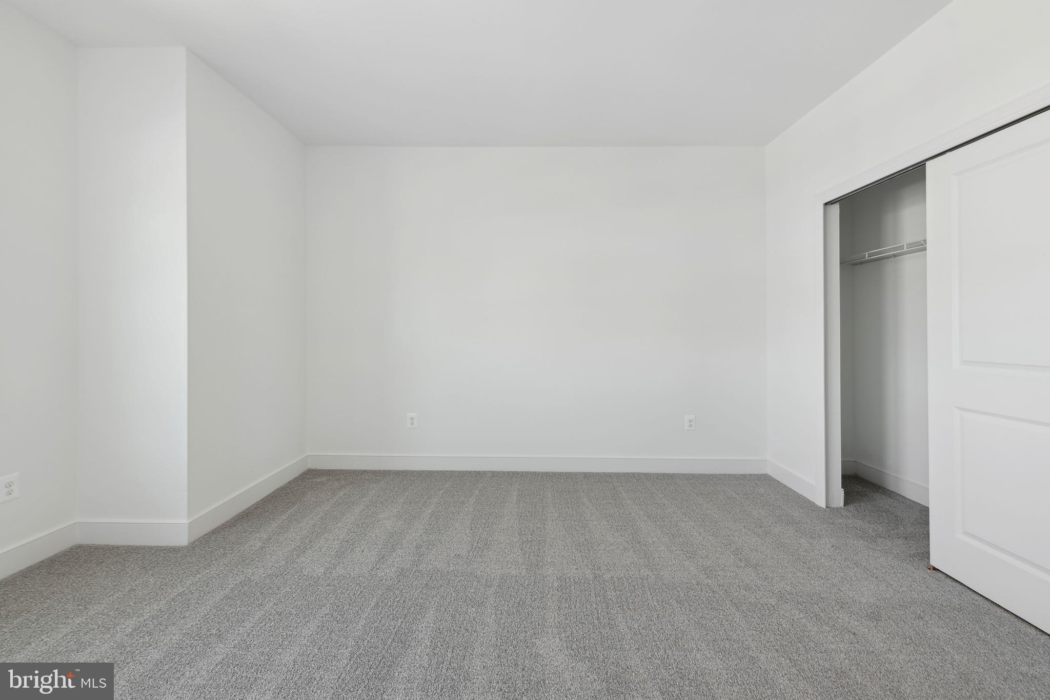 BAY KNOLLS - Residential