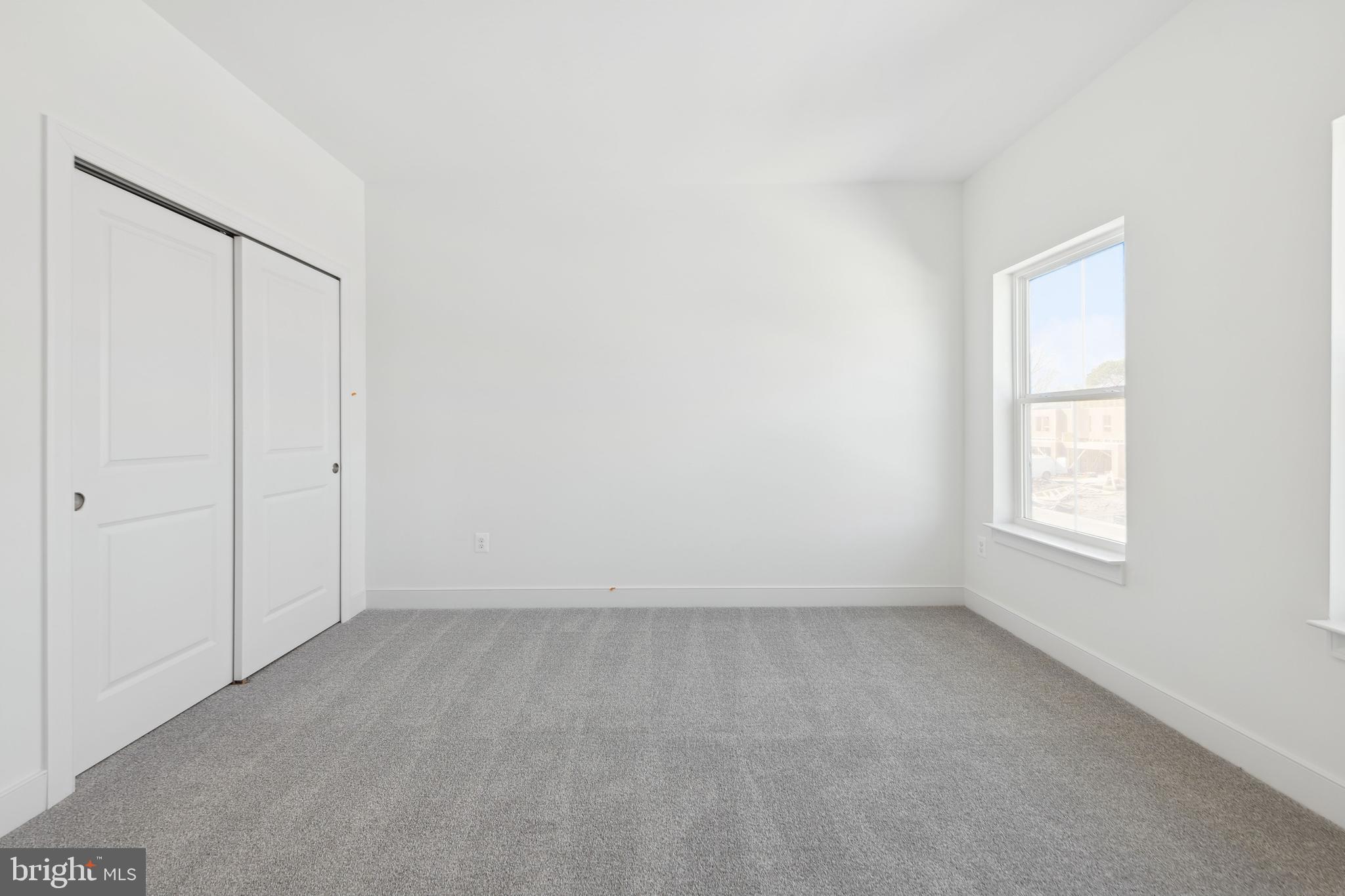 BAY KNOLLS - Residential