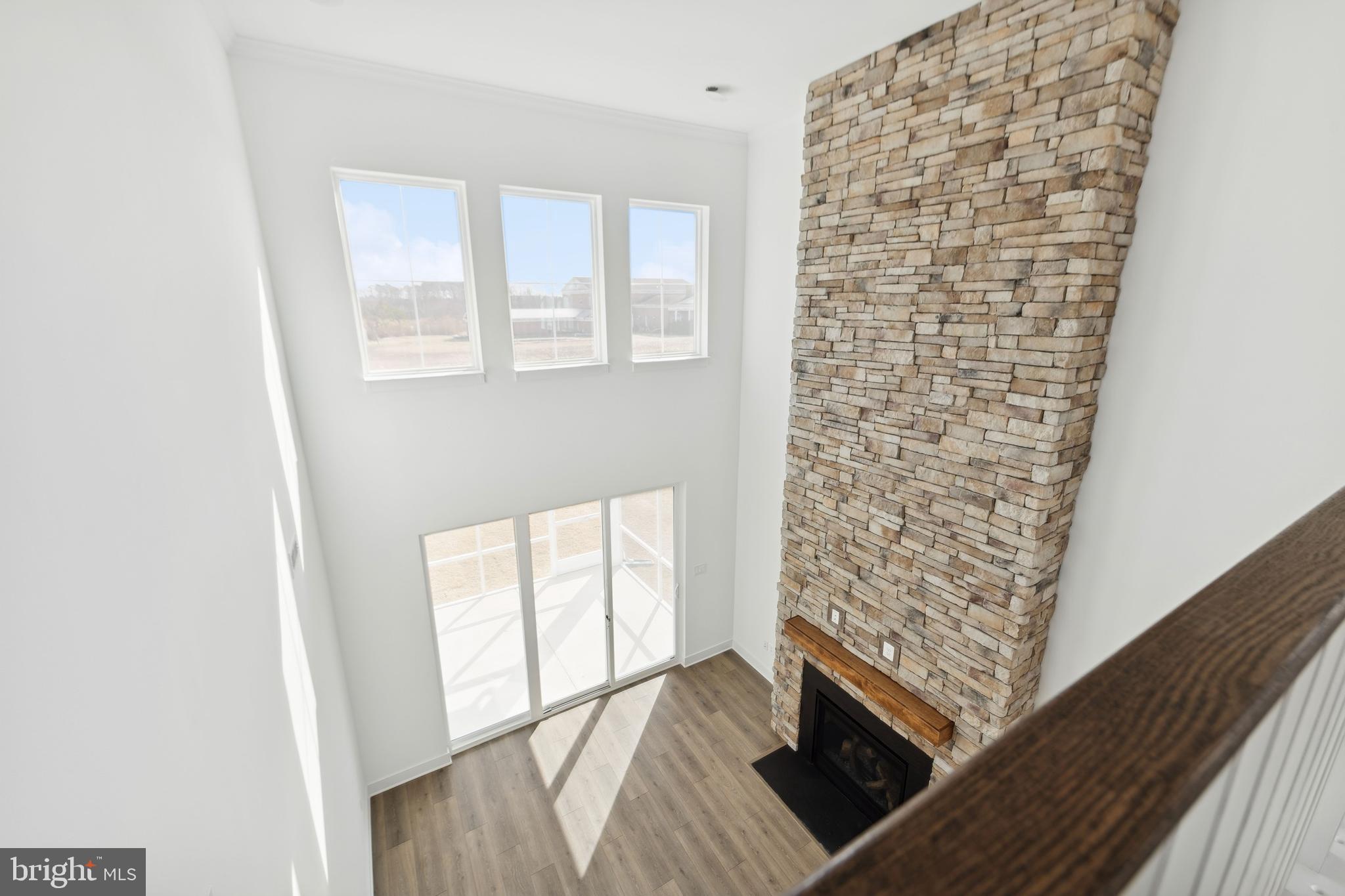 BAY KNOLLS - Residential