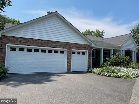 COUNTRY CLUB ESTATES - Residential