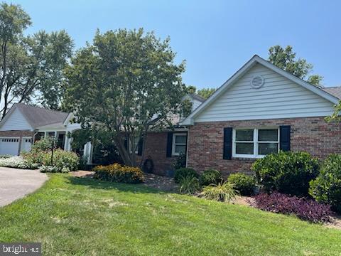 COUNTRY CLUB ESTATES - Residential