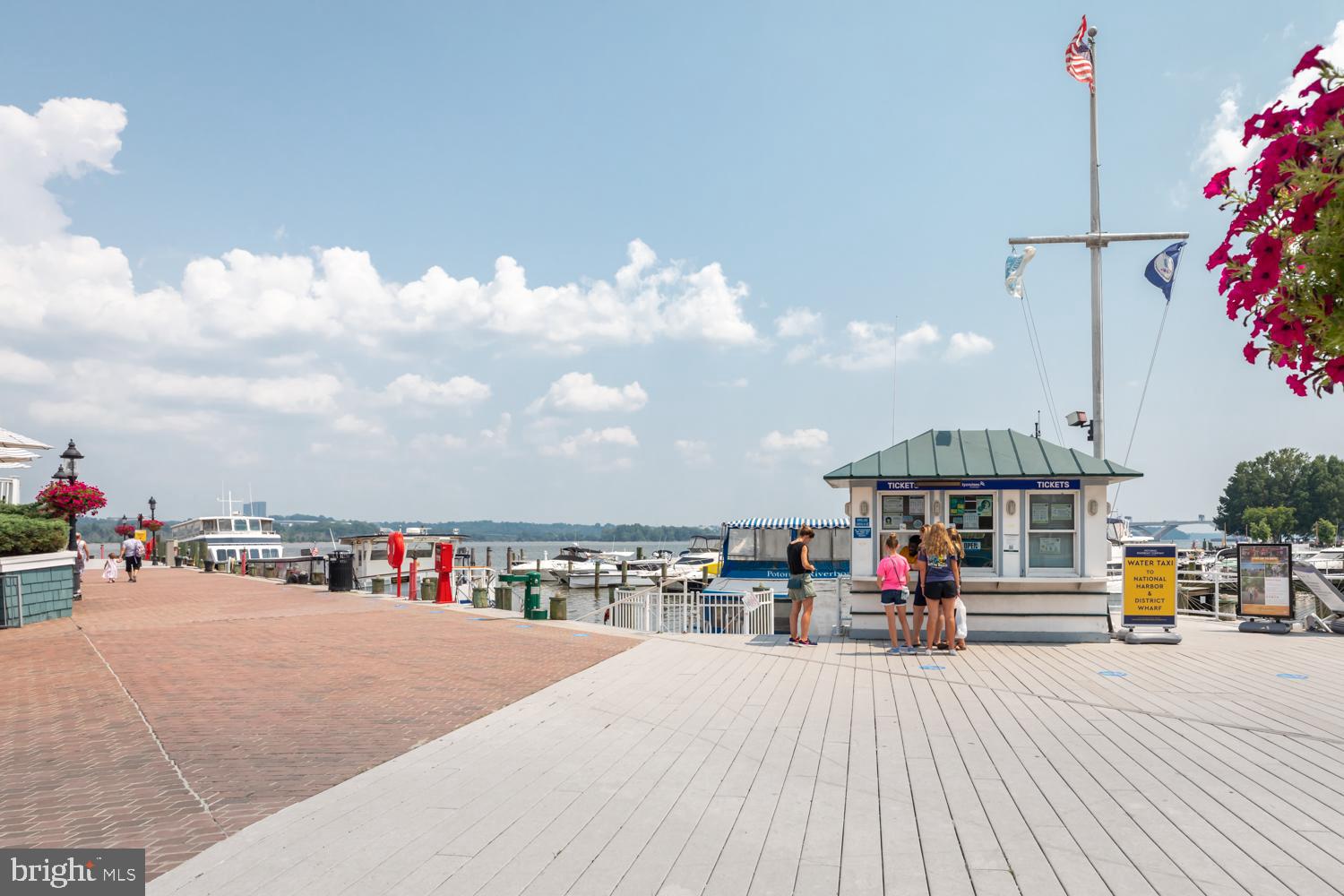 OLD TOWN NORTH - Residential