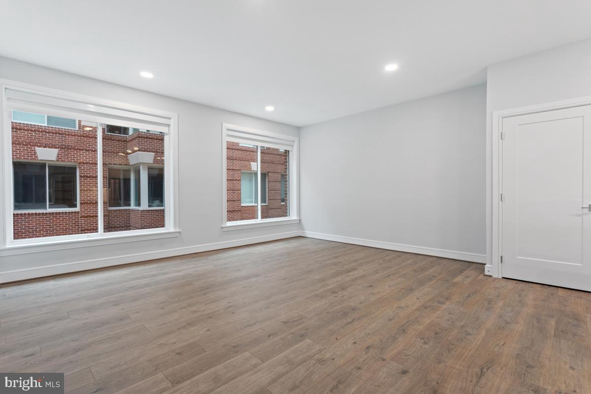 OLD TOWN NORTH - Residential