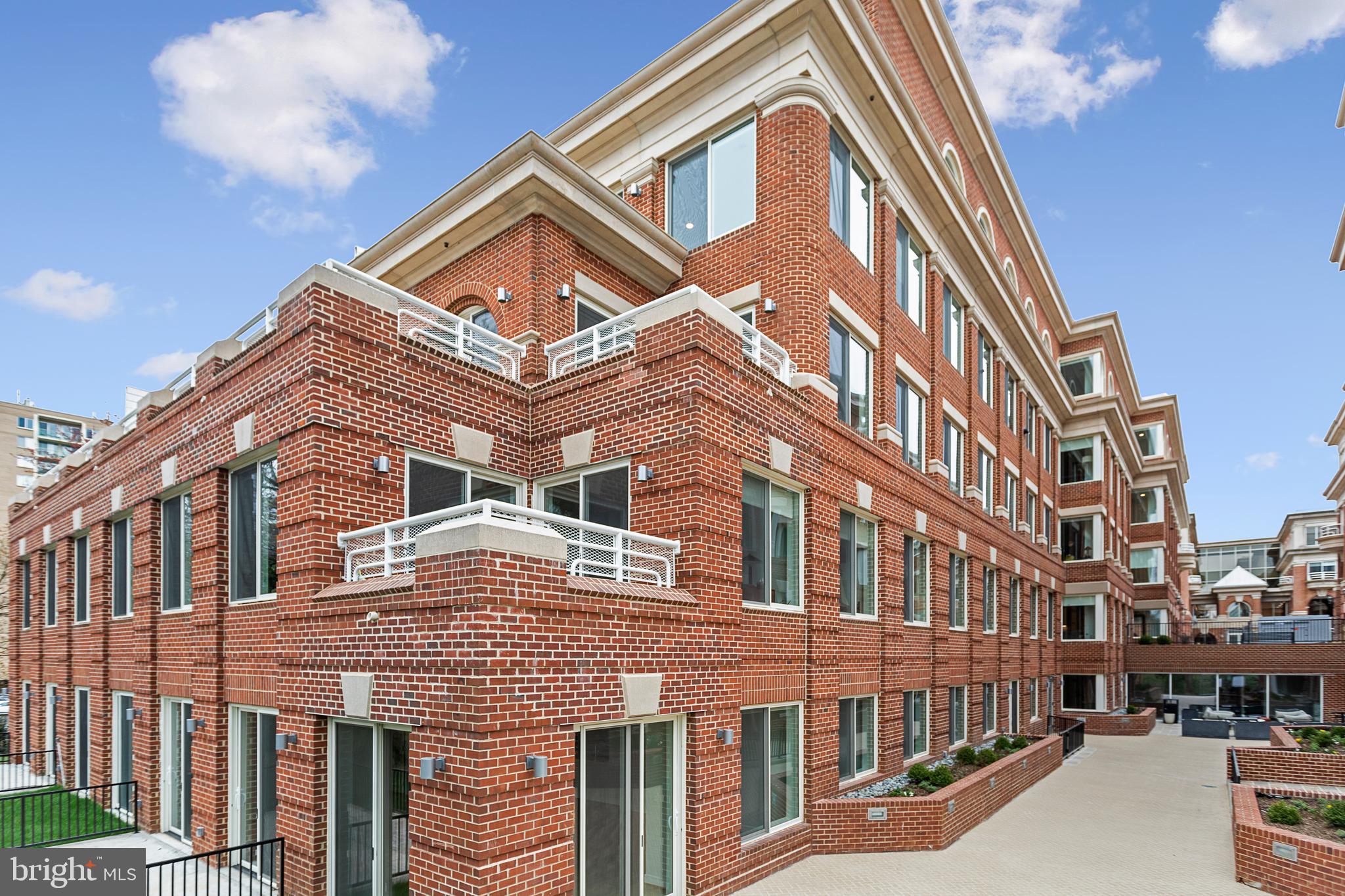 OLD TOWN NORTH - Residential