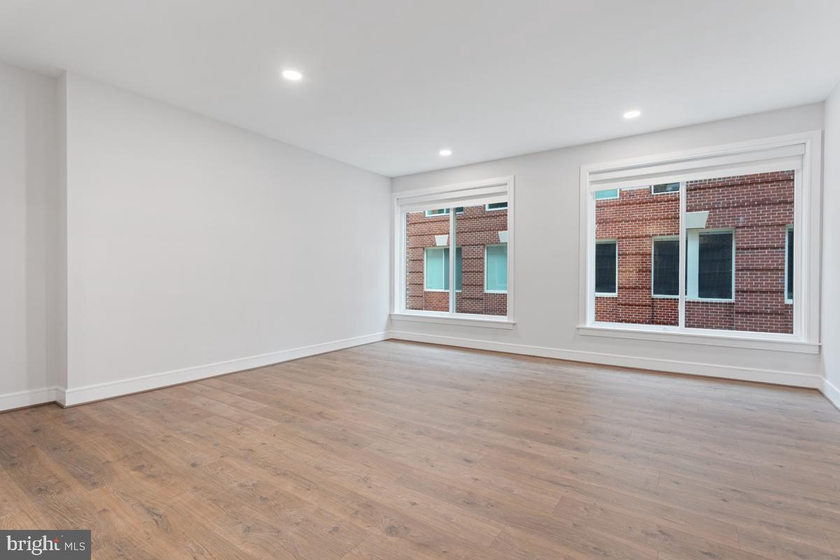 OLD TOWN NORTH - Residential