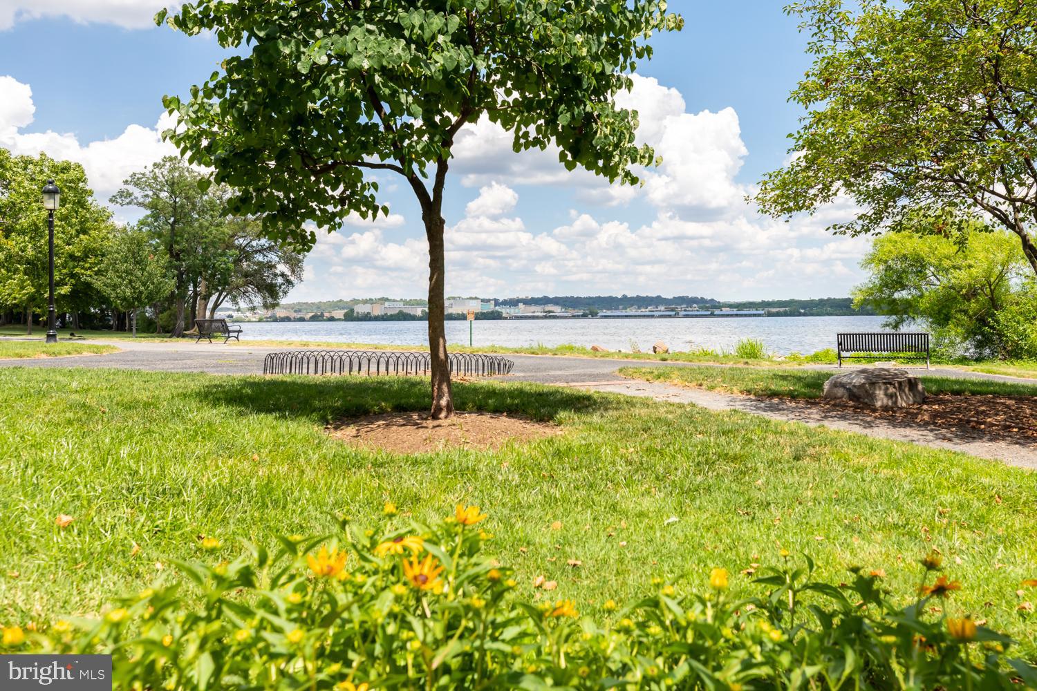 OLD TOWN NORTH - Residential