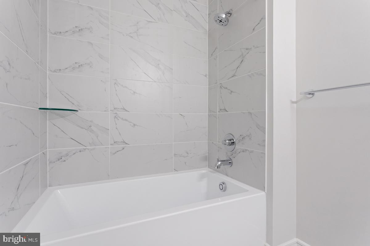 OLD TOWN NORTH - Residential