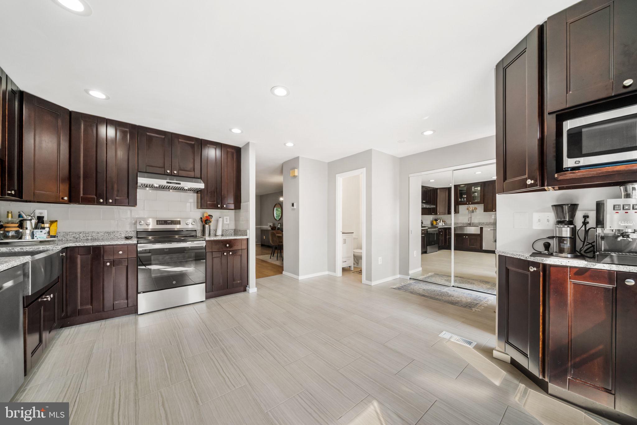 1722 CY COURT