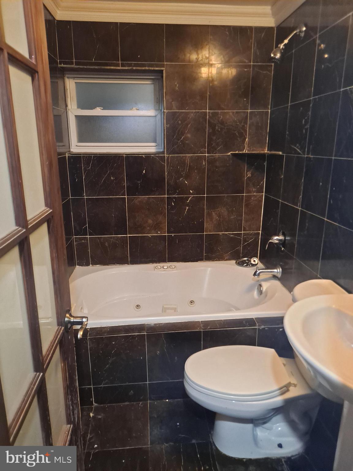 76 GALVESTON PLACE SW E