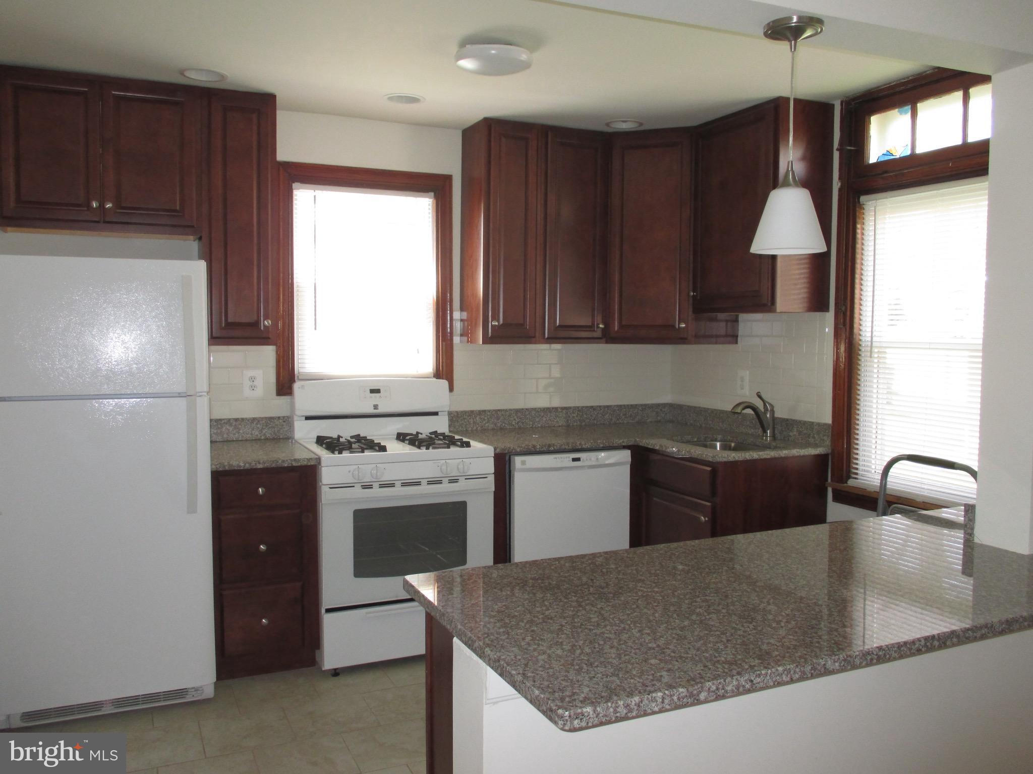 KENSINGTON - Residential