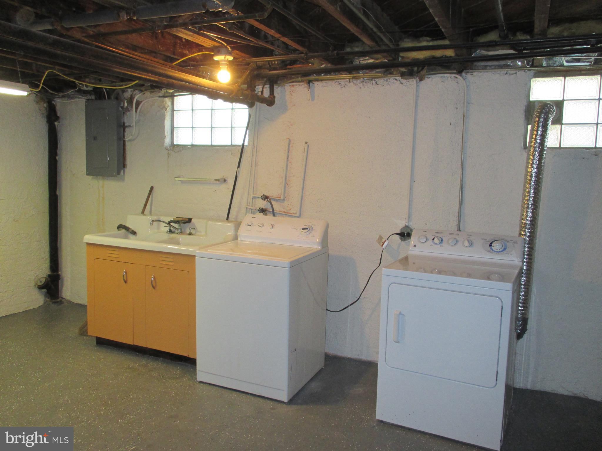 KENSINGTON - Residential