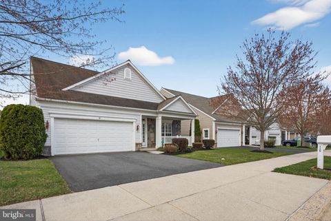 Homes For Sale - 16 Compass Rose Way<br/> New Castle County, NEWARK, DE 19702