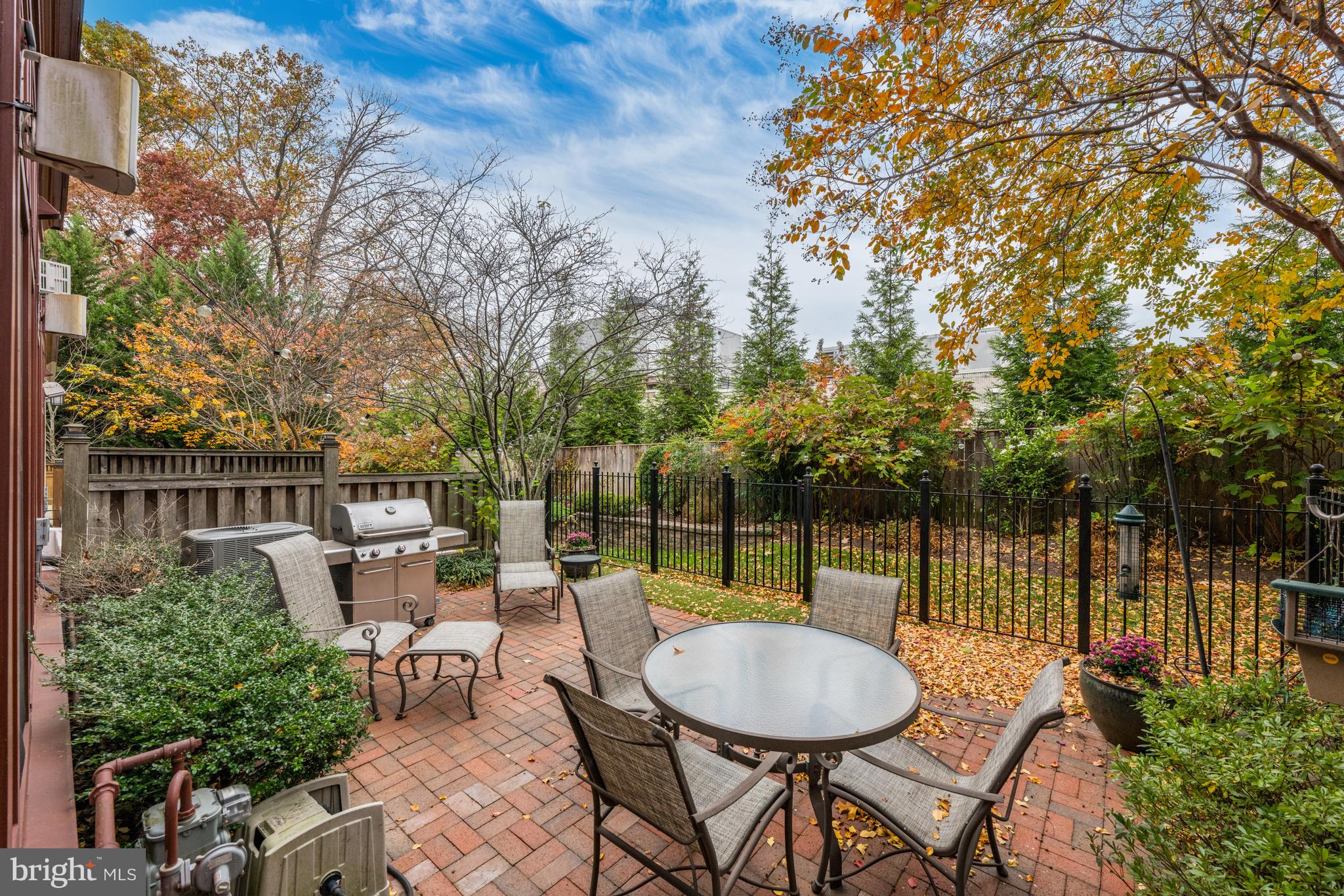 PARK POTOMAC - Residential