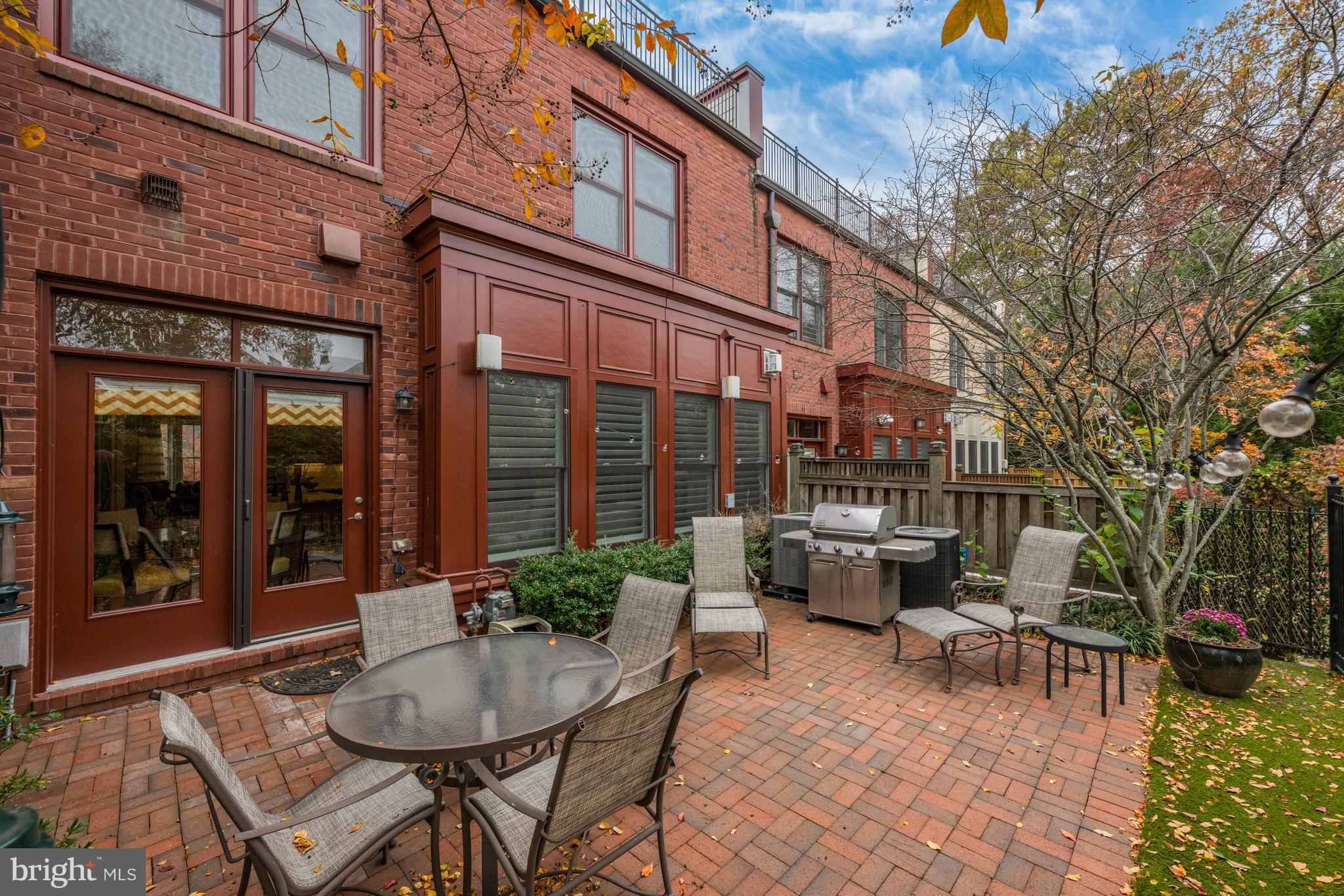 PARK POTOMAC - Residential